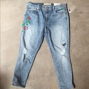 GAP Girlfriend Embroidered Rose Ankle Crop Jeans
